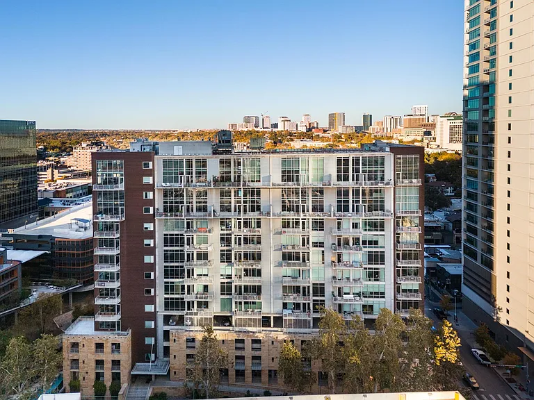 800 W 5th St #1007 — Photo 25
