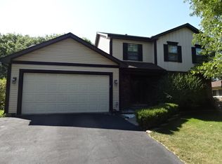 64 W Peiffer Ave, Lemont, IL 60439