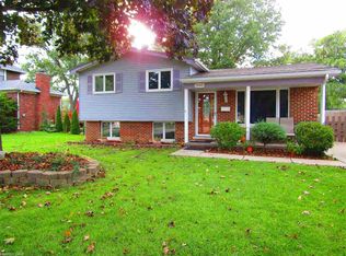 24445 Hayes Ave, Eastpointe, MI 48021