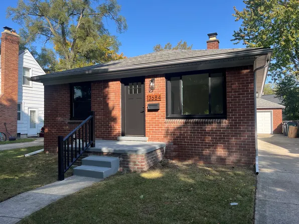 13684 Vernon Ave, Oak Park, MI 48237