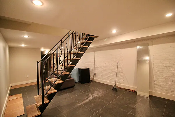 Rented by Hagstrom Management Inc | media 13