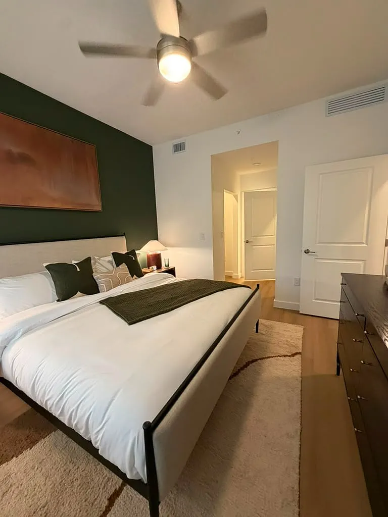 1 bed, 1.0 bath, 788 sqft, $2,300 — Photo 4