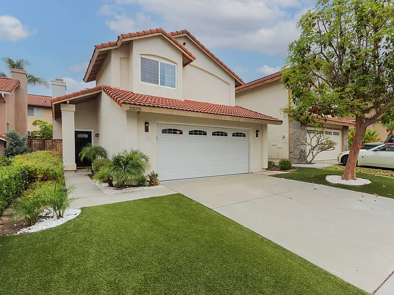 25075 Sanoria St — Photo 2