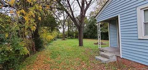 305 Olive St — Photo 3