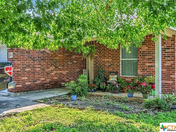 5th image of 1044 Misty Acres Dr #1046