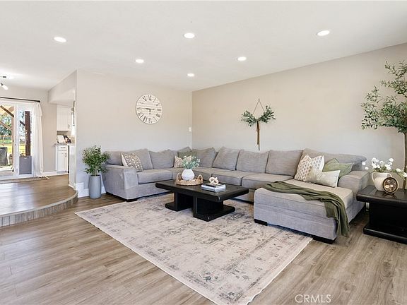 3rd image of 4310 Jardine Rd