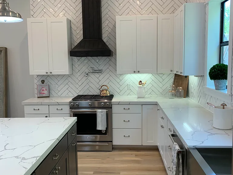 414 Hyde Park Blvd #1 — Photo 11