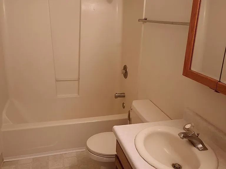 160 Curry Dr #C — Photo 4