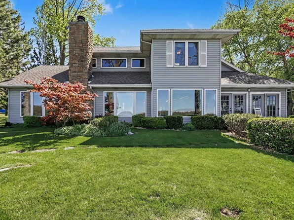 930 Nature Ln, Montgomery, MI 49255