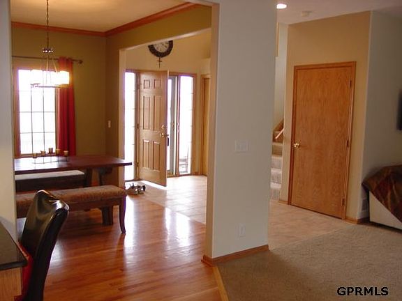 3rd image of 810 Southridge Dr