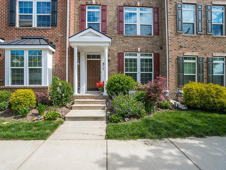 2216 Liesfeld Pkwy — Photo 2
