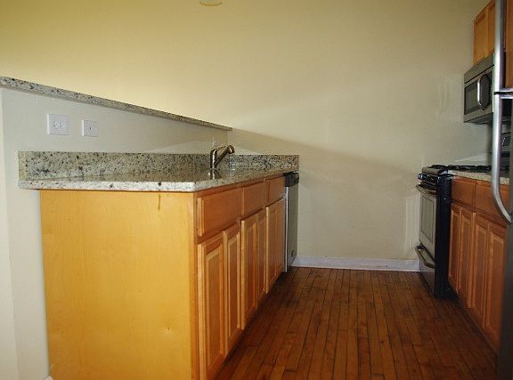 3rd image of 31 Ontario St APT 202