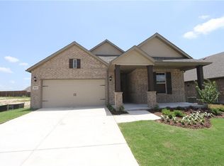 811 Berry St, Celina, TX 75009