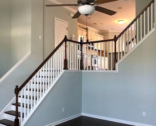 5th image of 511 Old Mill Village Dr