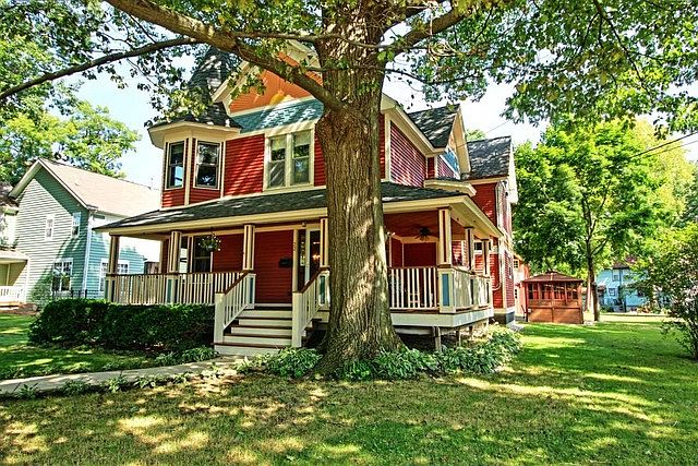 1st image of 22 Oak Ave