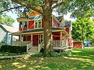 22 Oak Ave, Grayslake, IL 60030