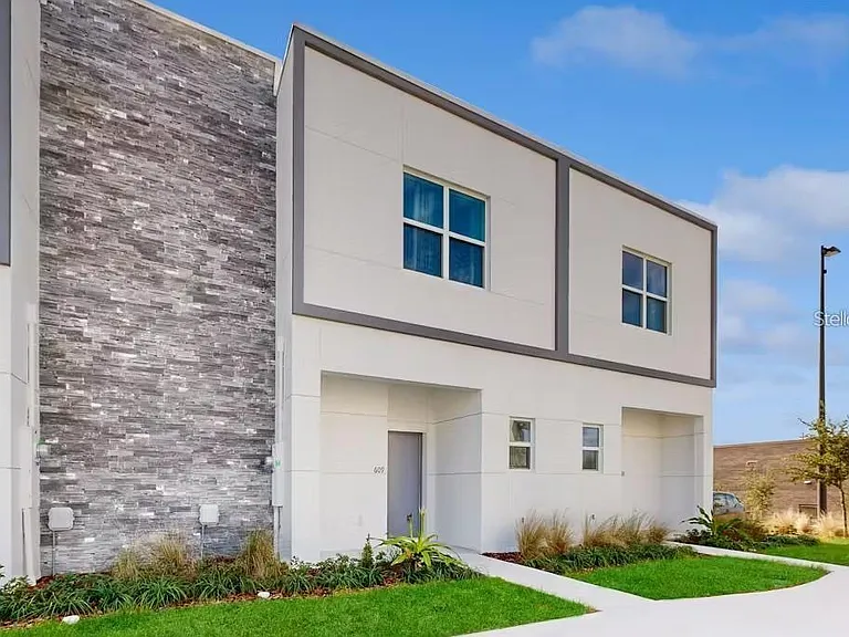 609 Trikomo Dr — Photo 1