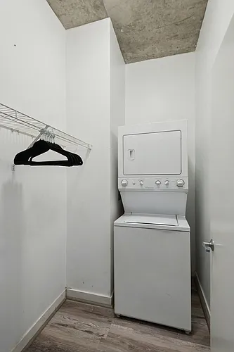 29-28 163rd St #2 Photo 1
