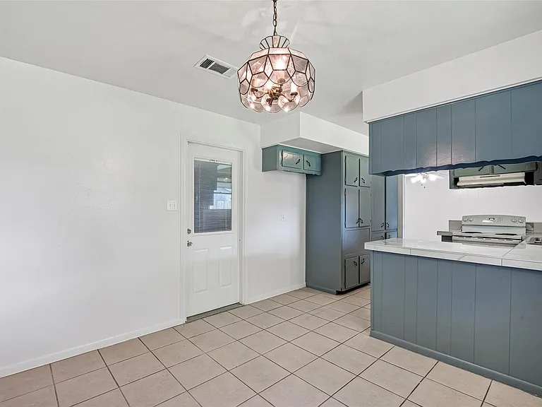 5010 Shilo Dr — Photo 12