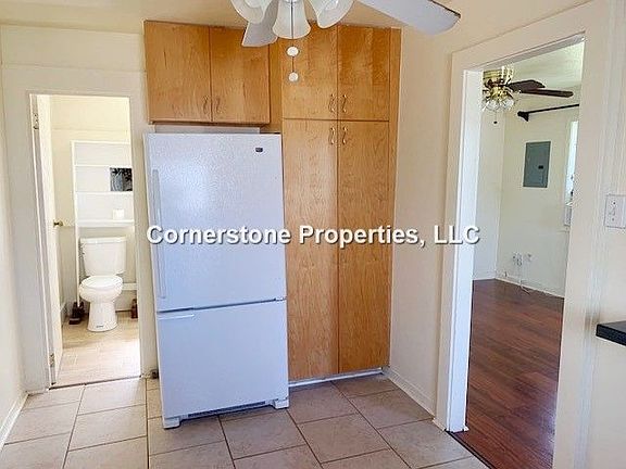 4th image of 920 3rd St
