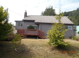 301 7th St, Garibaldi, OR 97118