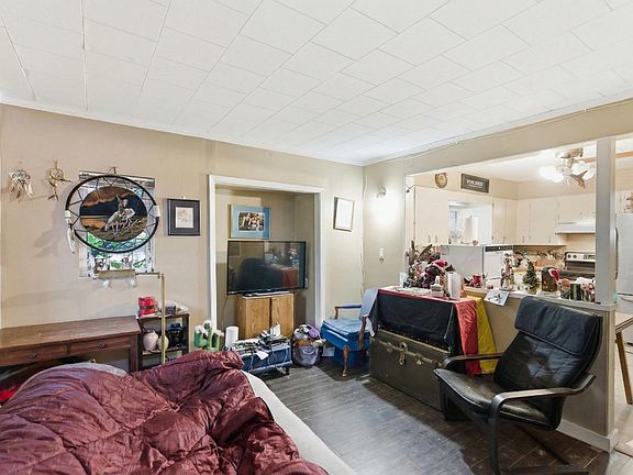 4th image of 33219 7th Ave