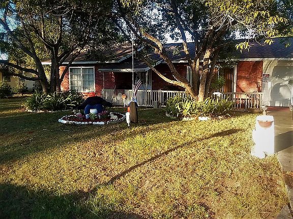 3rd image of 9329 Bahia Rd