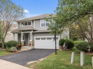 836 Newberry Ln, Chaska, MN 55318