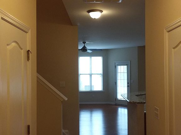 Entry Hallway Main Floor