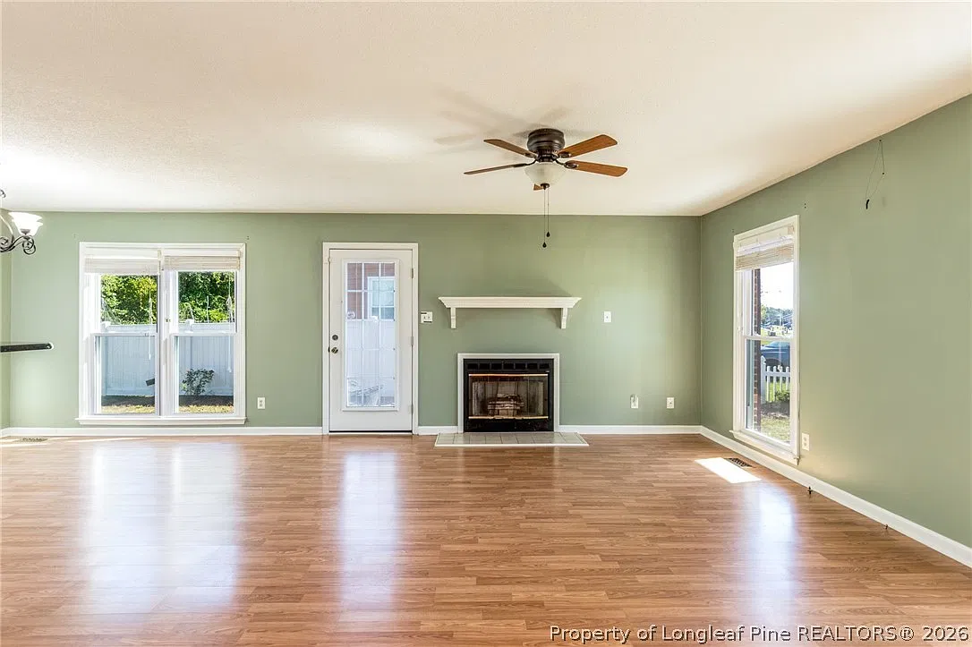 3 bed, 2.0 bath, 1195 sqft, $1,850 — Photo 4