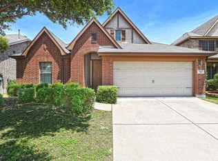 1409 Sparrow Ln, Aubrey, TX 76227