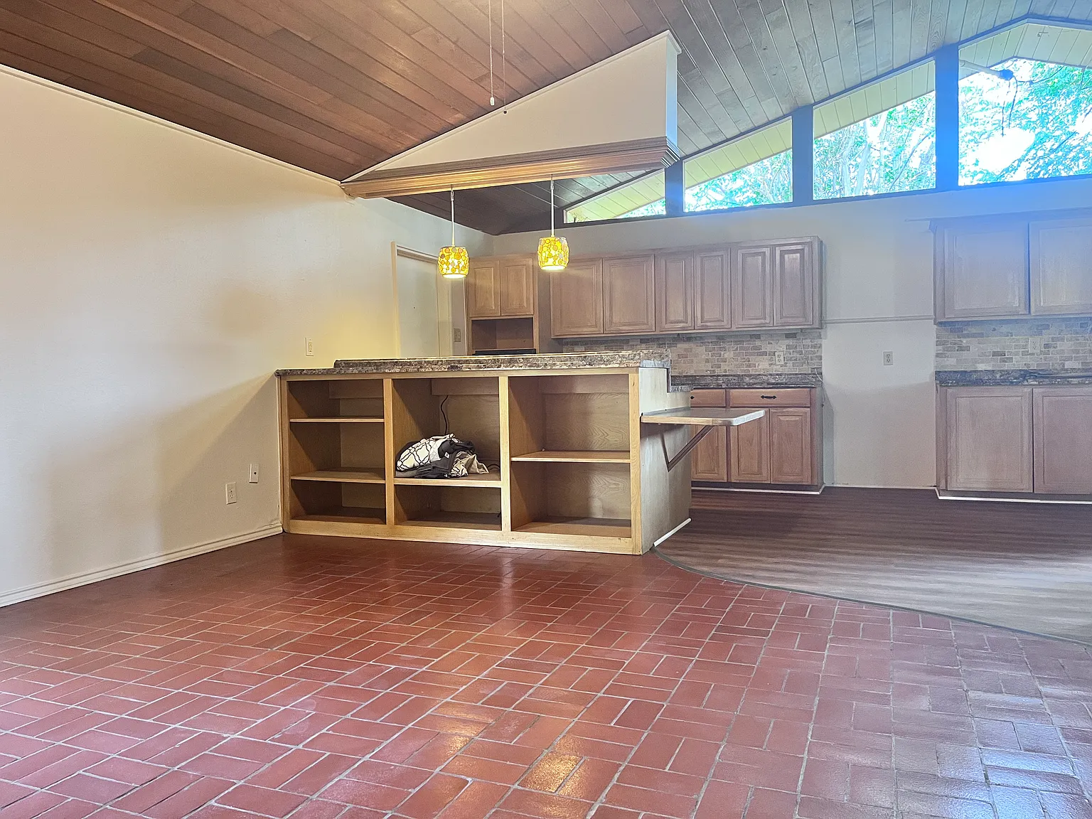 3 bed, 1682 sqft, $2,350 — Photo 3