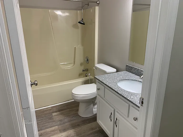 210 Palisades Rd — Photo 17