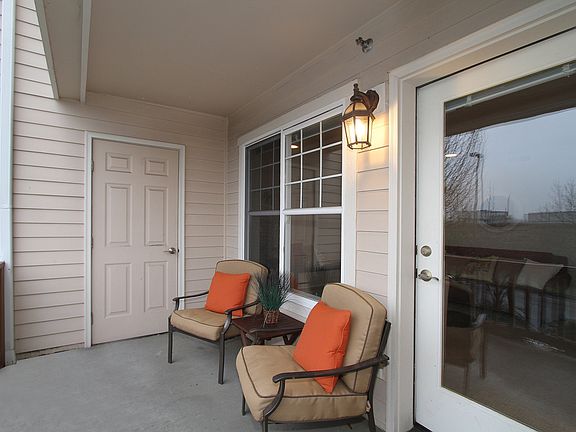 5th image of 8808 Redmond Woodinville Rd NE #301