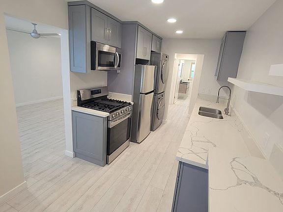 4th image of 1425 E Ocean Blvd APT 2