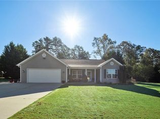 126 Cedar Glen Dr, Williamston, SC 29697