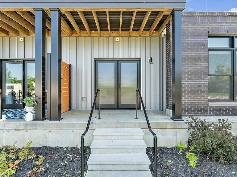 121 Shea Dr — Photo 45