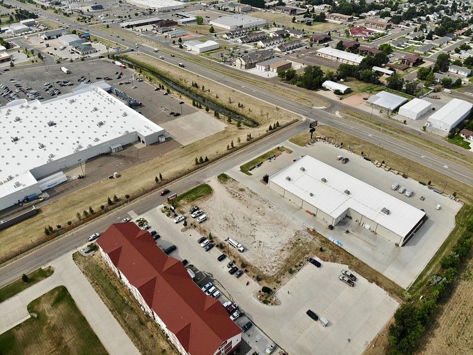 1st image of 26th St W