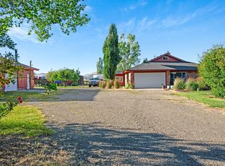 8230 Hill Rd, Klamath Falls, OR 97603