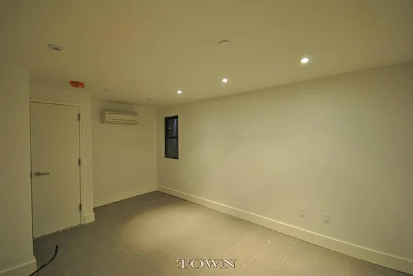 Rented by Town Residential | media 39