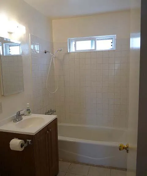 10515 Sylvan St — Photo 8