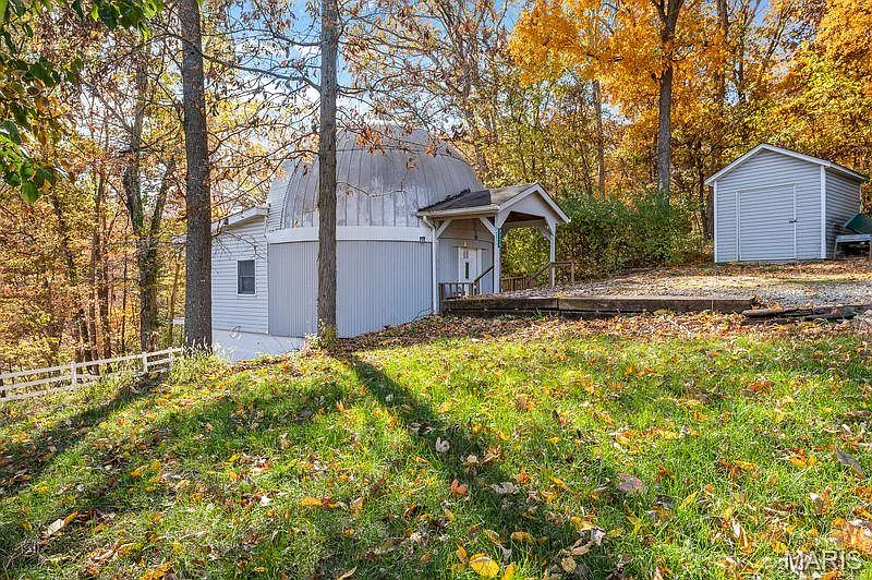 9775 Dogwood Dr photo 1