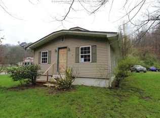 16 Laurel Branch Rd, Peytona, WV 25154