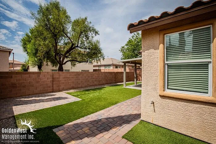 11235 Tribiani Ave — Photo 15