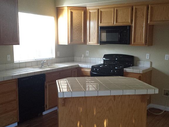 5th image of 1415 Cobblestone Dr
