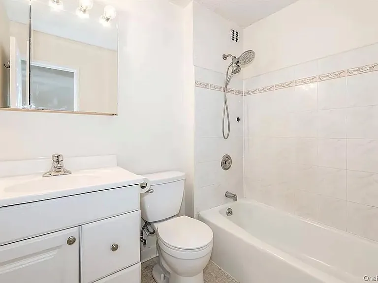 15038 Union Tpke #8F — Photo 17