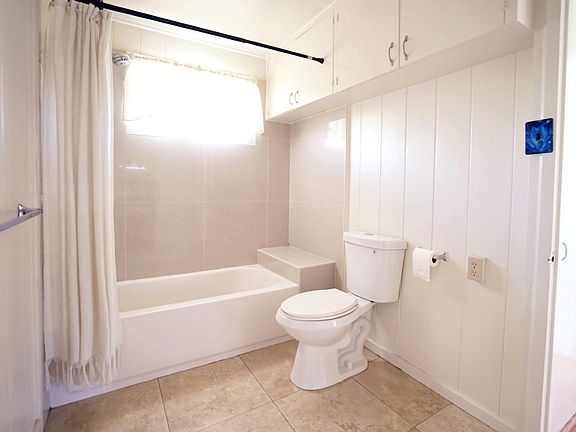 5th image of 923 Pensacola St #923B