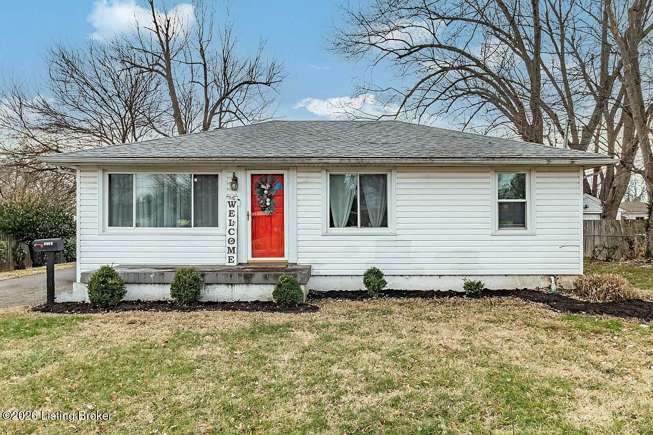 2718 Pioneer Rd photo 1