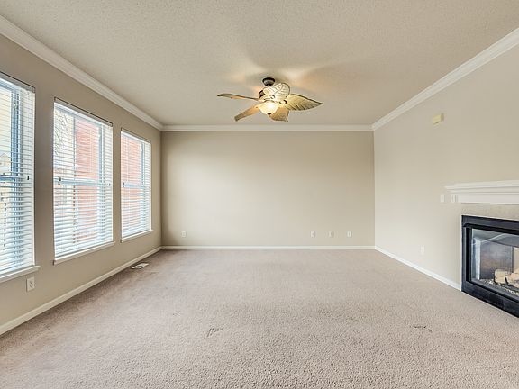 3rd image of 10272 Bleeker St
