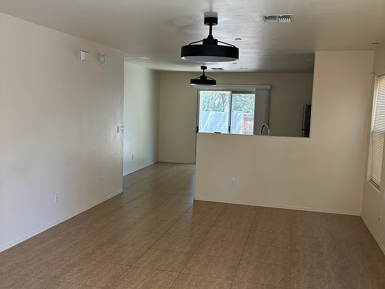 3176 W Treece Way — Photo 2
